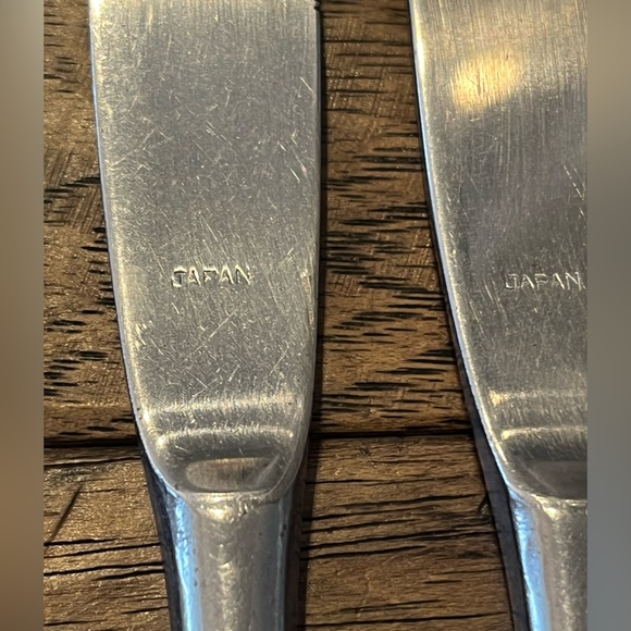 Vintage Floral Flatwear Dinner Knives  (11) (Similar to Jardinera Stainless) - Picture 3 of 3